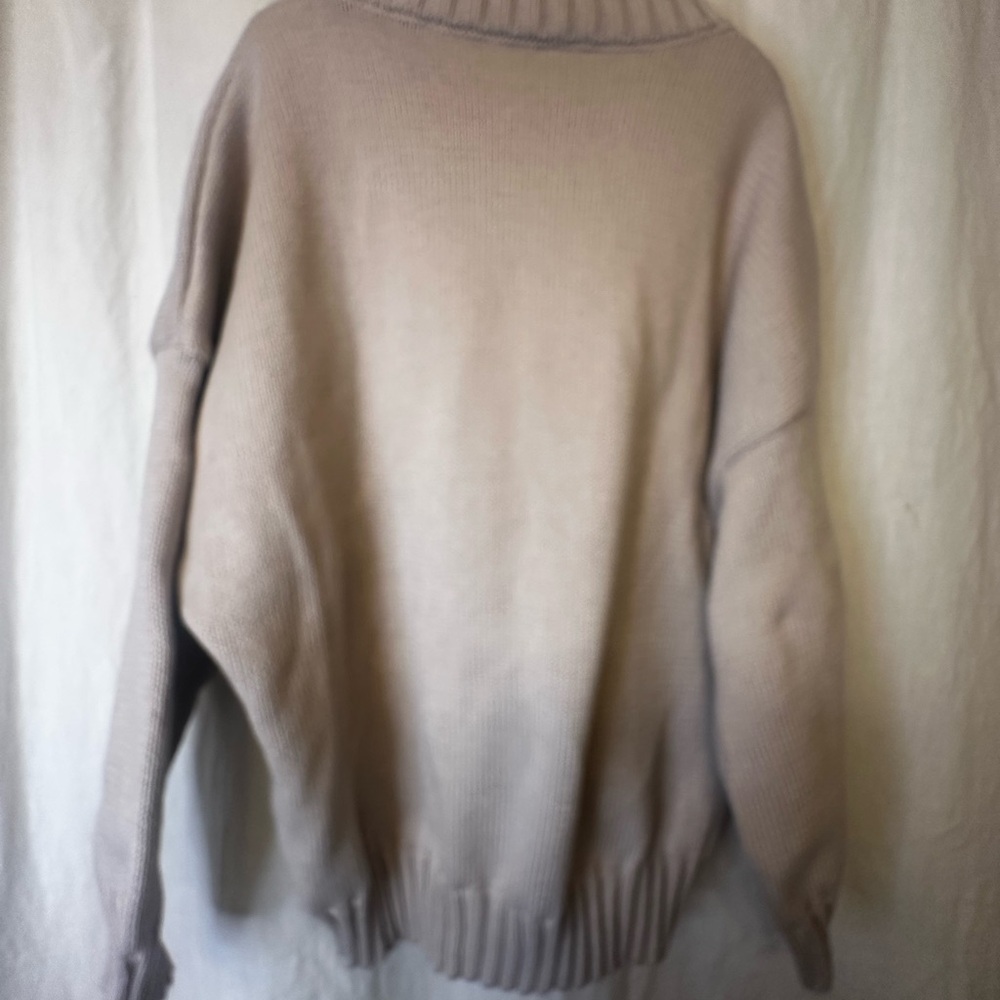 Cozy Beige Sweater Mod Ref - Picture 2 of 4
